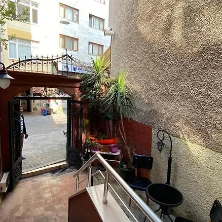 Отель Armoni Kadikoey